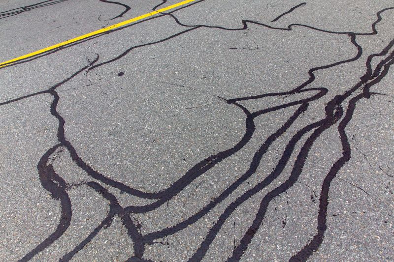 Asphalt Crack Sealing in Sarasota, FL
