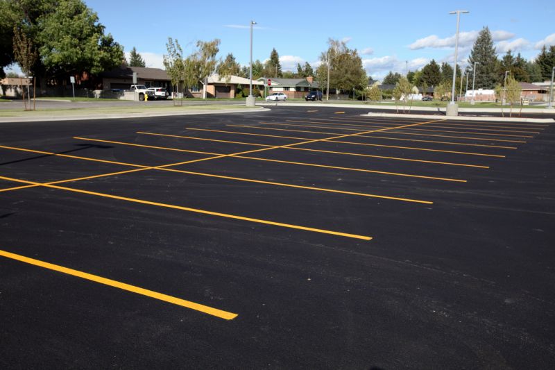 Asphalt Parking Lot Sealing in Tampa, FL