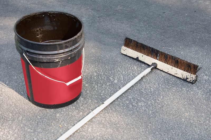 Hot Tar Driveway Sealing in Tampa, FL